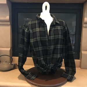 Long sleeve plaid button down shirt